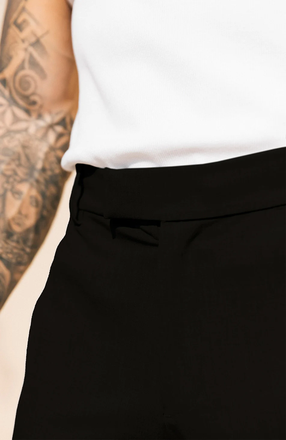 Aster Tailored Stretch Fit Short in Black - Image 3