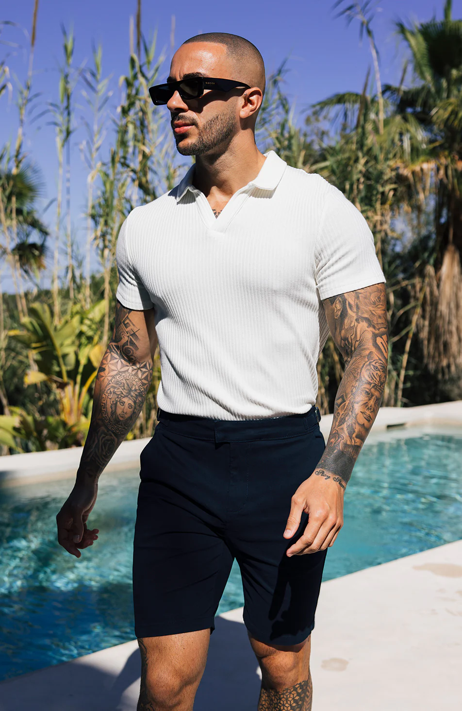 Beaufort Stretch Chino Shorts in Navy - Image 5