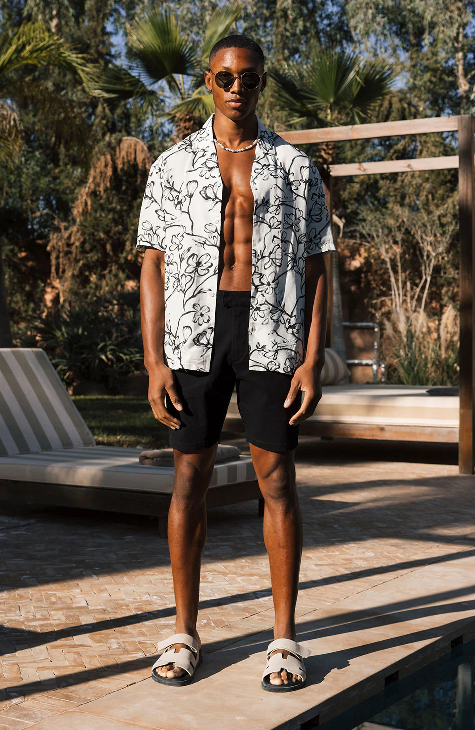 Bora Relaxed Fit Dove Shirt in Black and White - Image 2