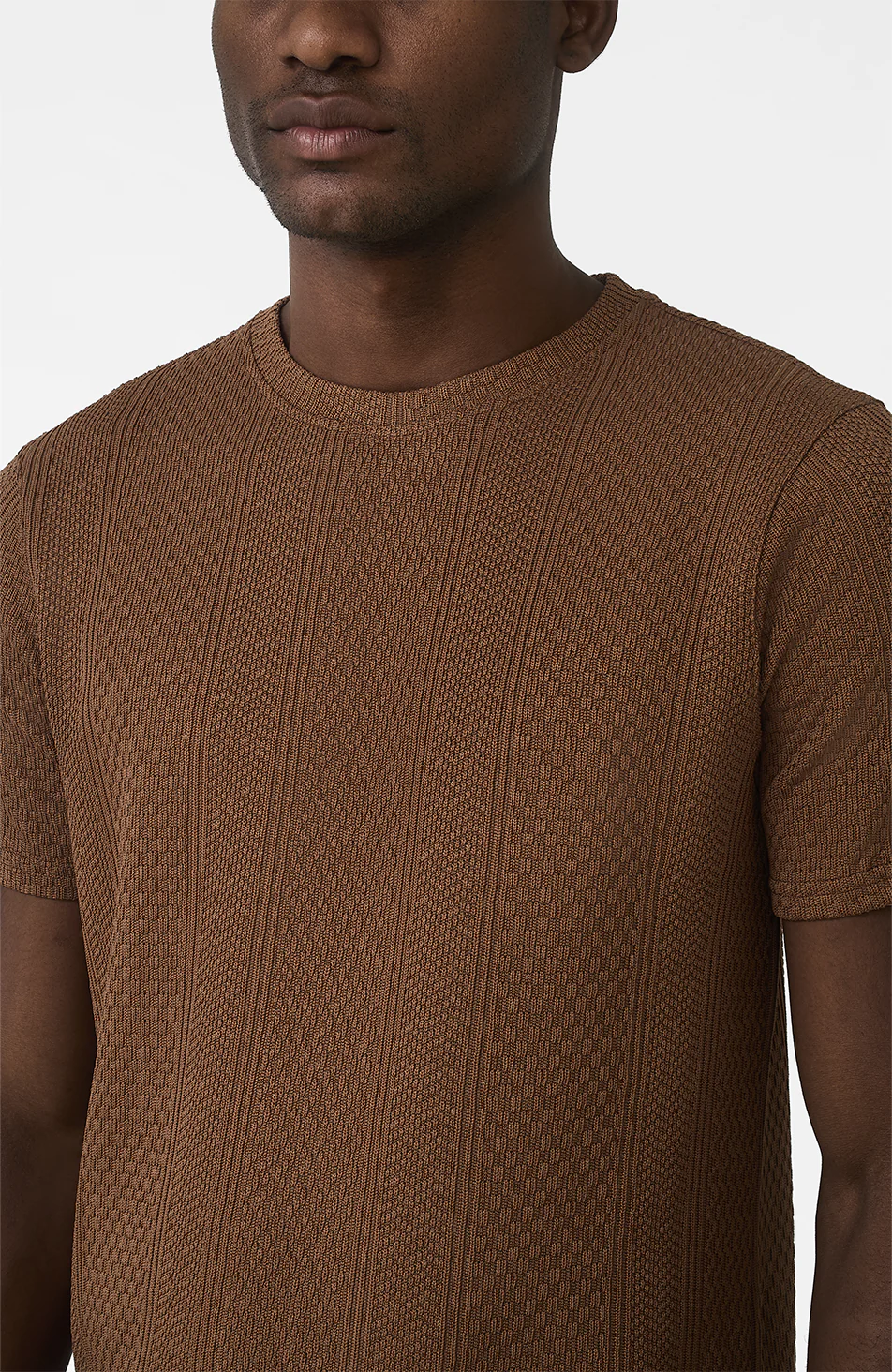 Cedro Slim Textured Tee in Caramel - Image 3