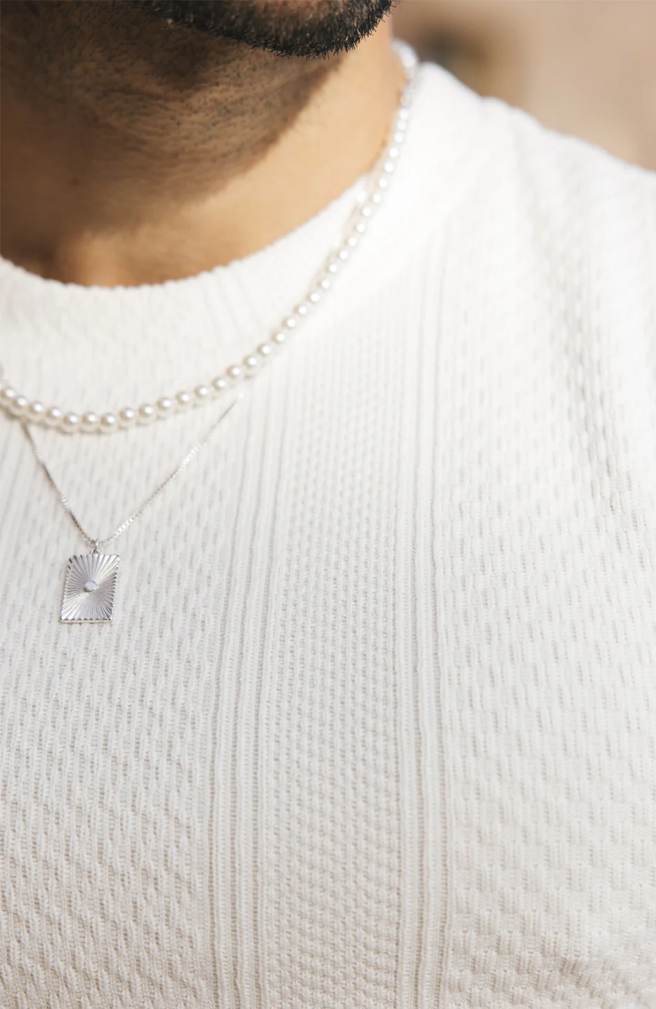 Cedro Slim Textured Tee in White - Image 4