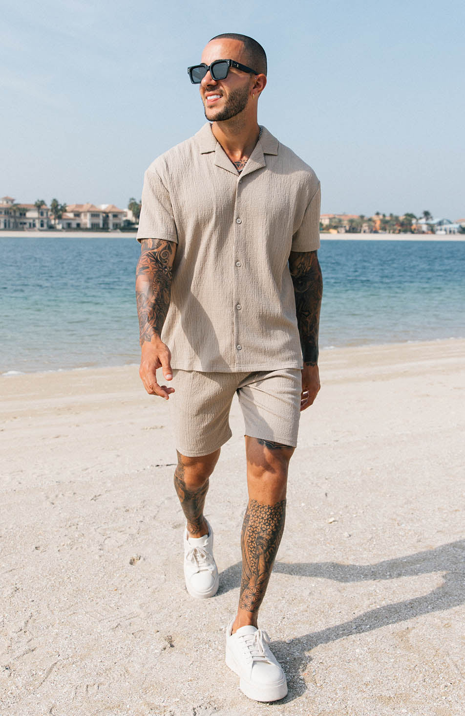 Eivissa Slim Stretch Shorts in Taupe - Image 4