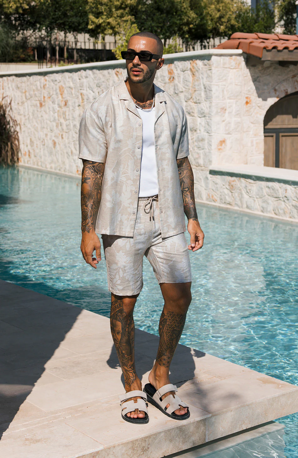 Kandima Relaxed Fit Linen Blend Floral Shirt in Cream - Image 4