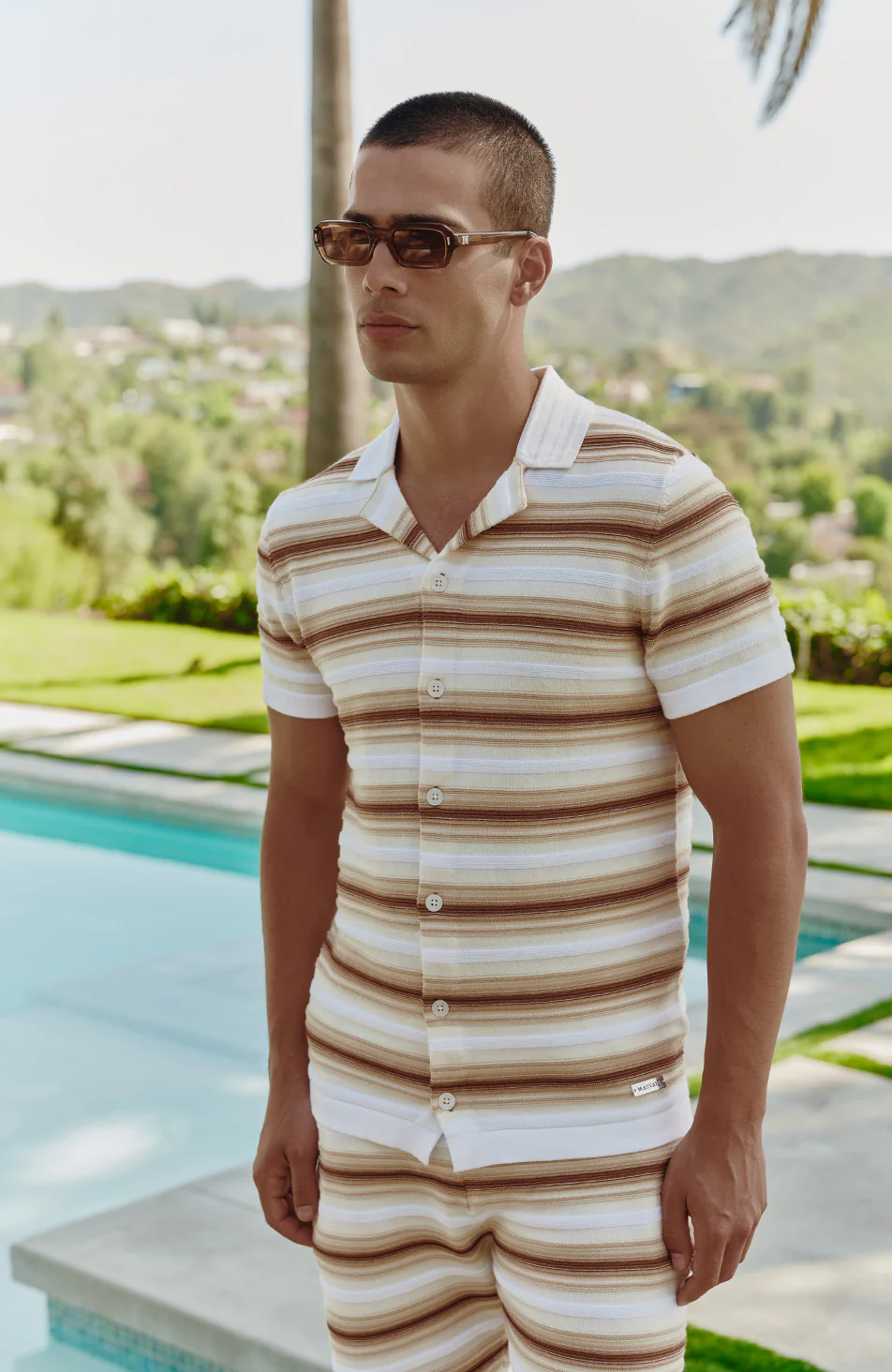 Ombre Short Sleeve Stripe Knitted Shirt in Beige - Image 3