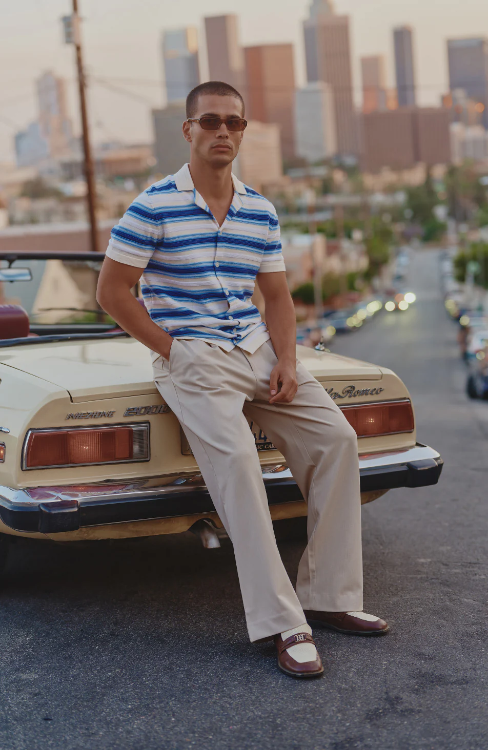 Ombre Short Sleeve Stripe Knitted Shirt in Blue - Image 4