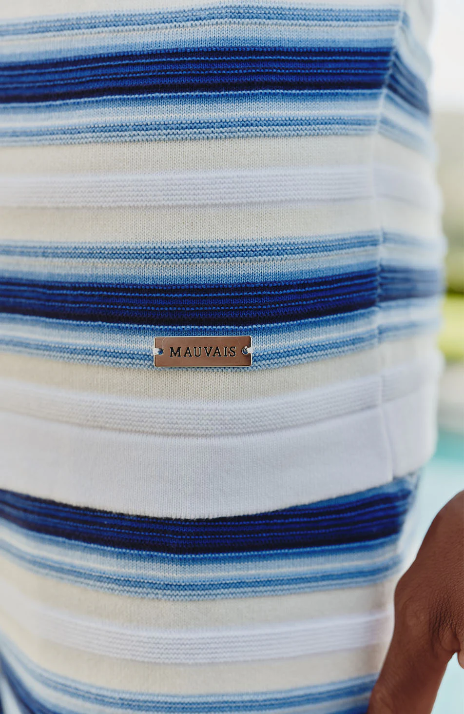Ombre Short Sleeve Stripe Knitted Shirt in Blue - Image 7