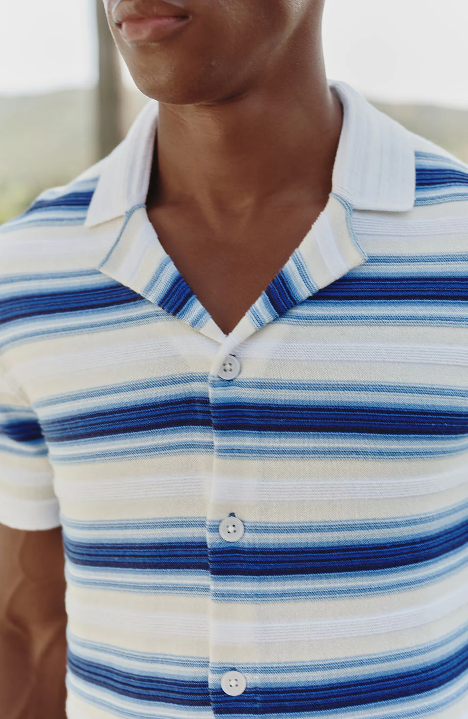 Ombre Short Sleeve Stripe Knitted Shirt in Blue - Image 8