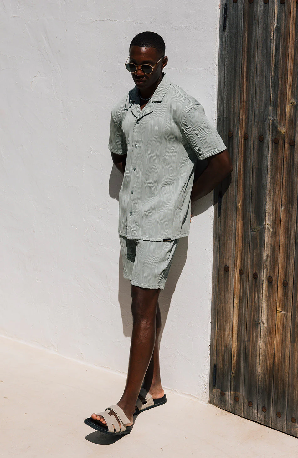 Relaxed Fit Wave Shirt in Sage - Image 2