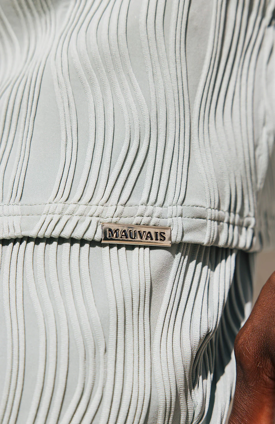 Relaxed Fit Wave Shirt in Sage - Image 4