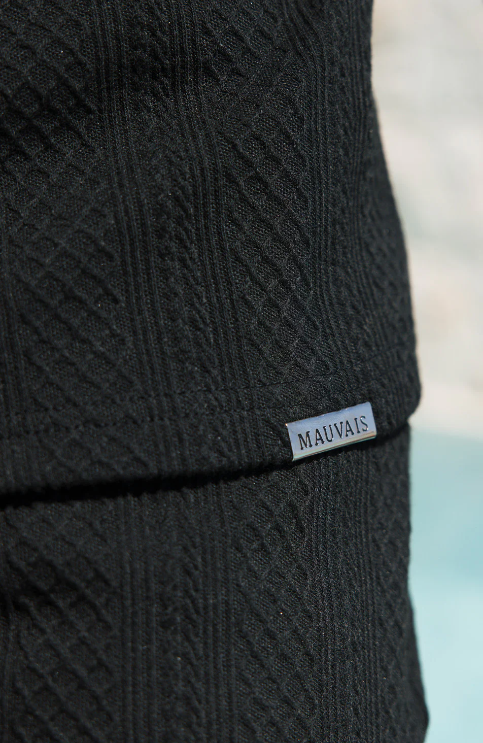 Tanami Textured Stretch Slim Tee in Black - Image 9