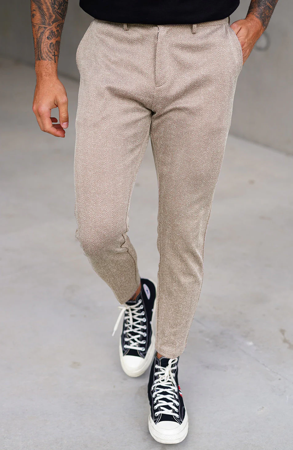Zig Zag Premium Pants in Taupe - Image 3
