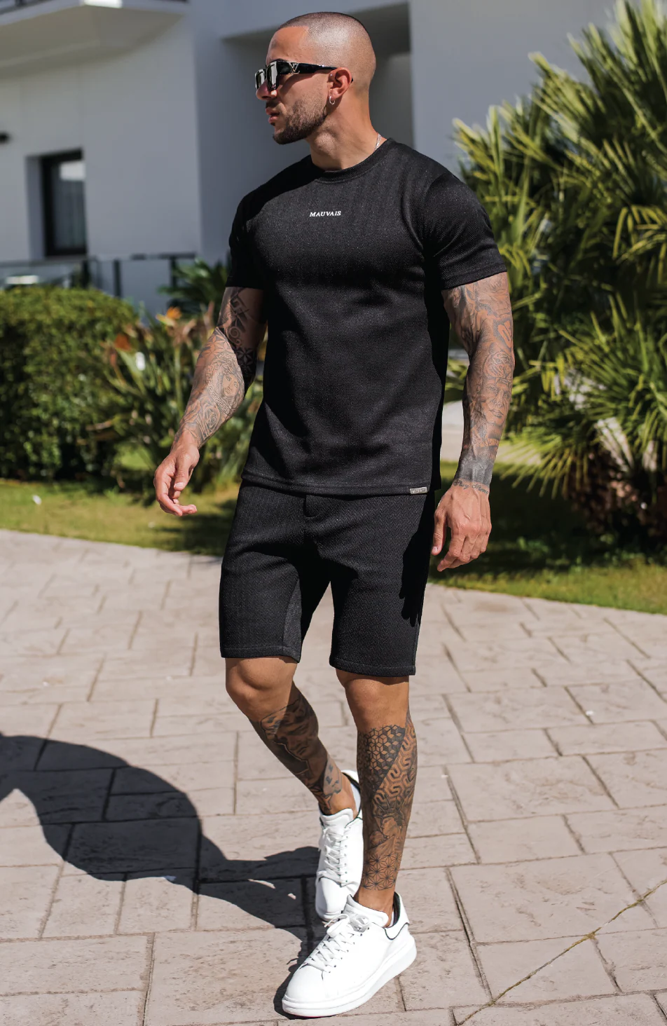Zig Zag Slim Shorts in Black - Image 4