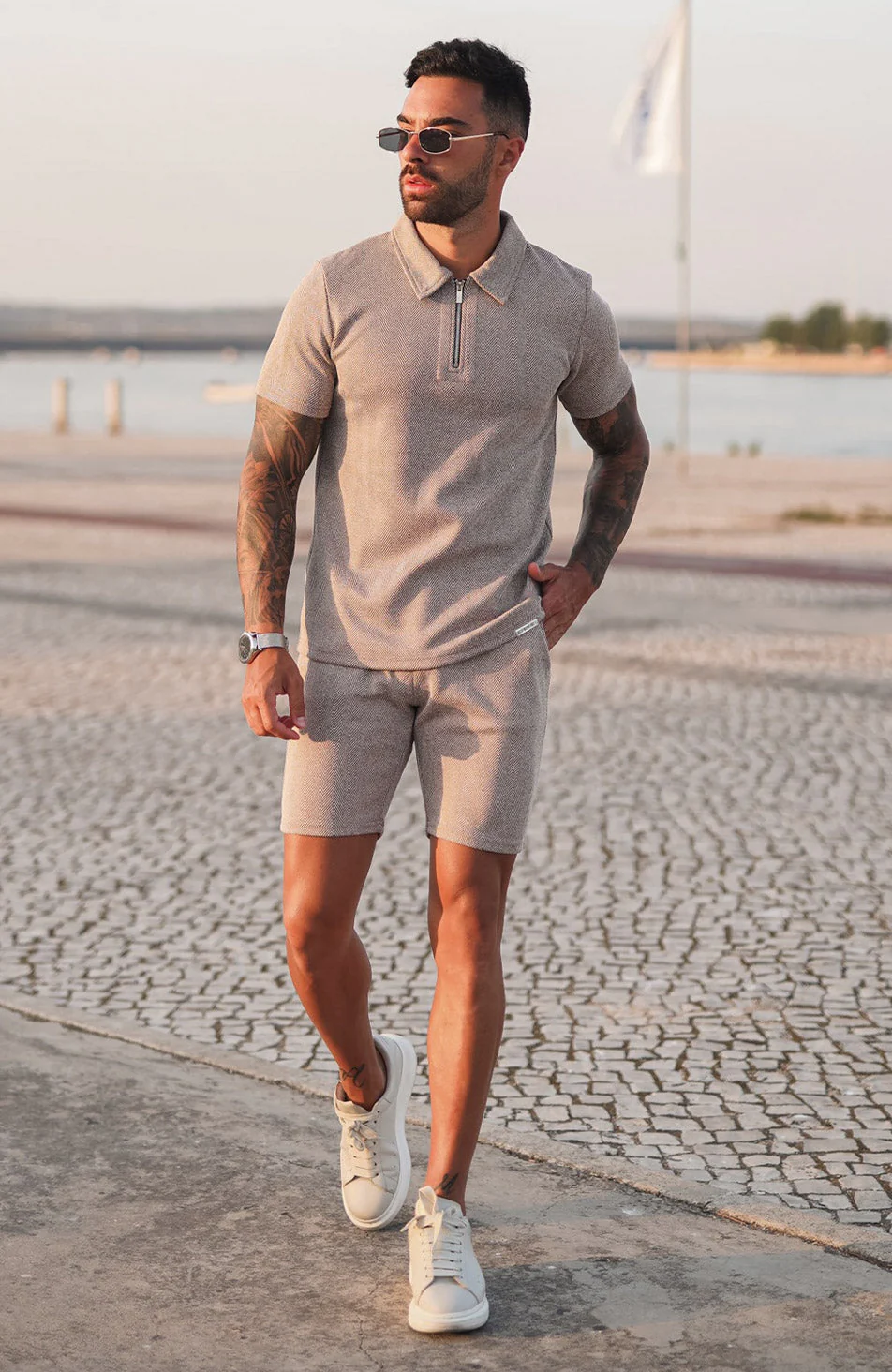 Zig Zag Slim Shorts in Taupe - Image 4