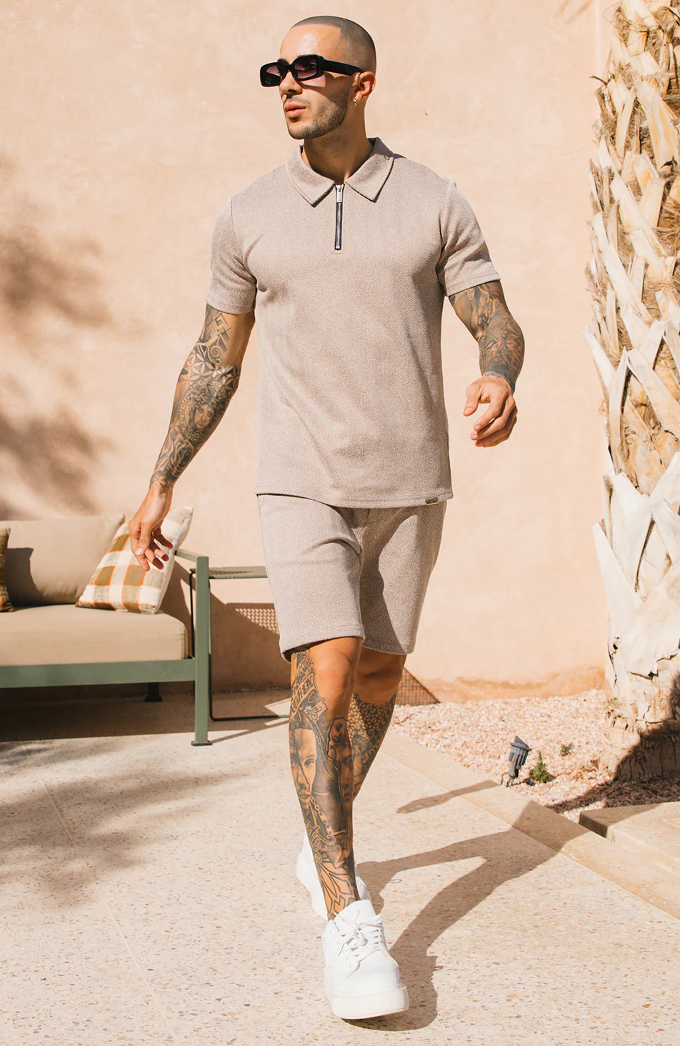 Zig Zag Slim Shorts in Taupe - Image 4